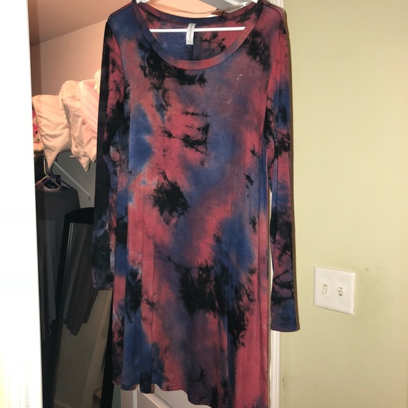 Dresses & Skirts - Tie dye knee length dress